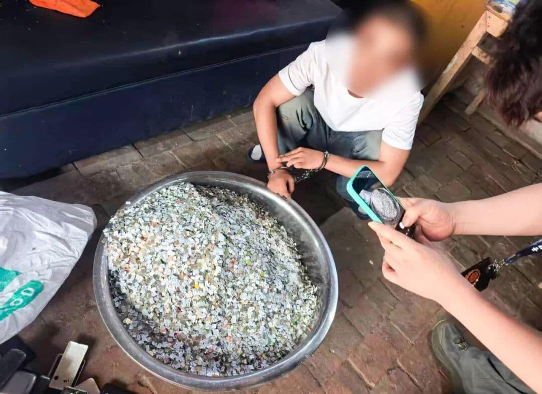 China (Bozhou Police) Seize Over 400,000 SIM Cards Weighing 45.44 kg in Major Telecom Fraud Bust