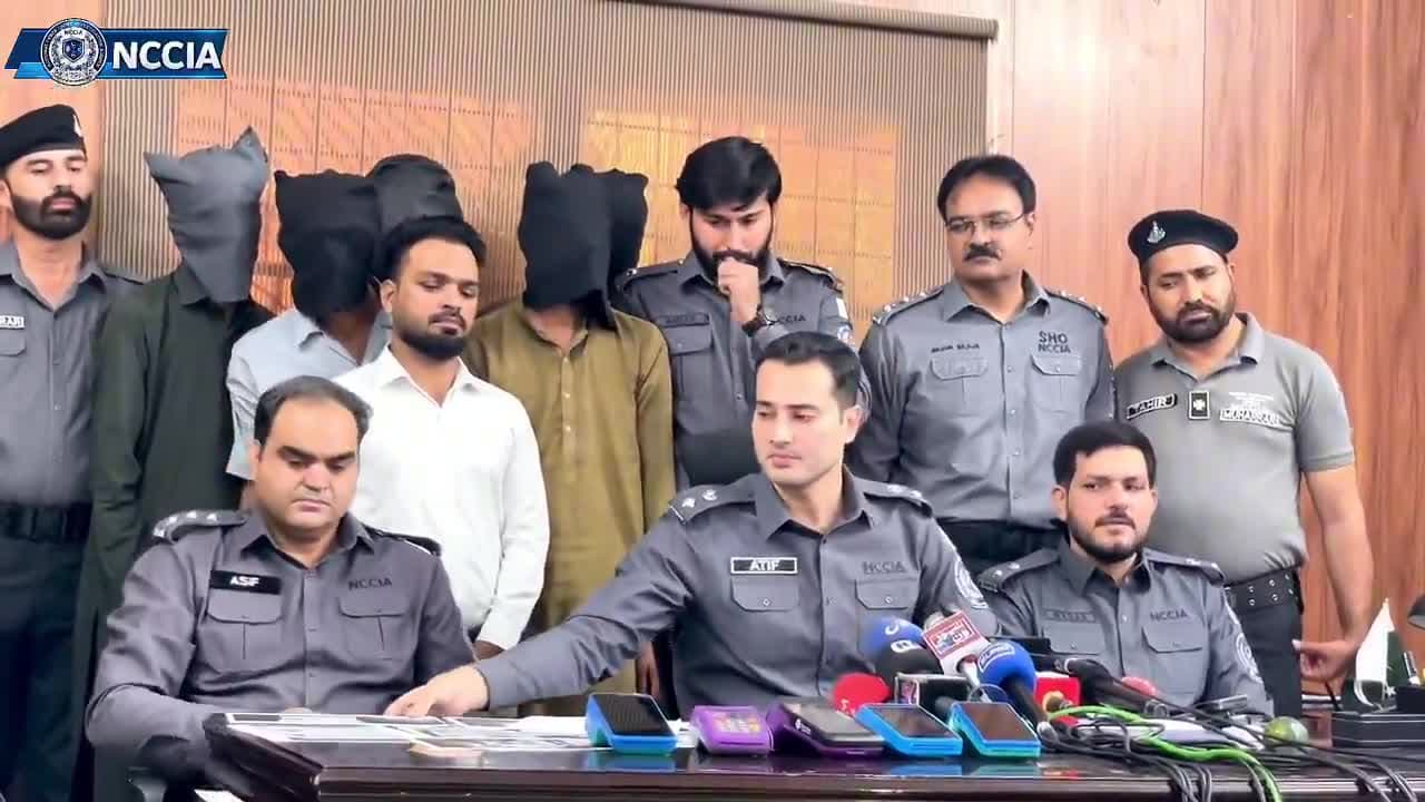 Pakistan- and Canada-Based Scammers Used AI-Generated Fake Passports to Open Canadian Mule Bank Accounts, NCCIA Lahore Says