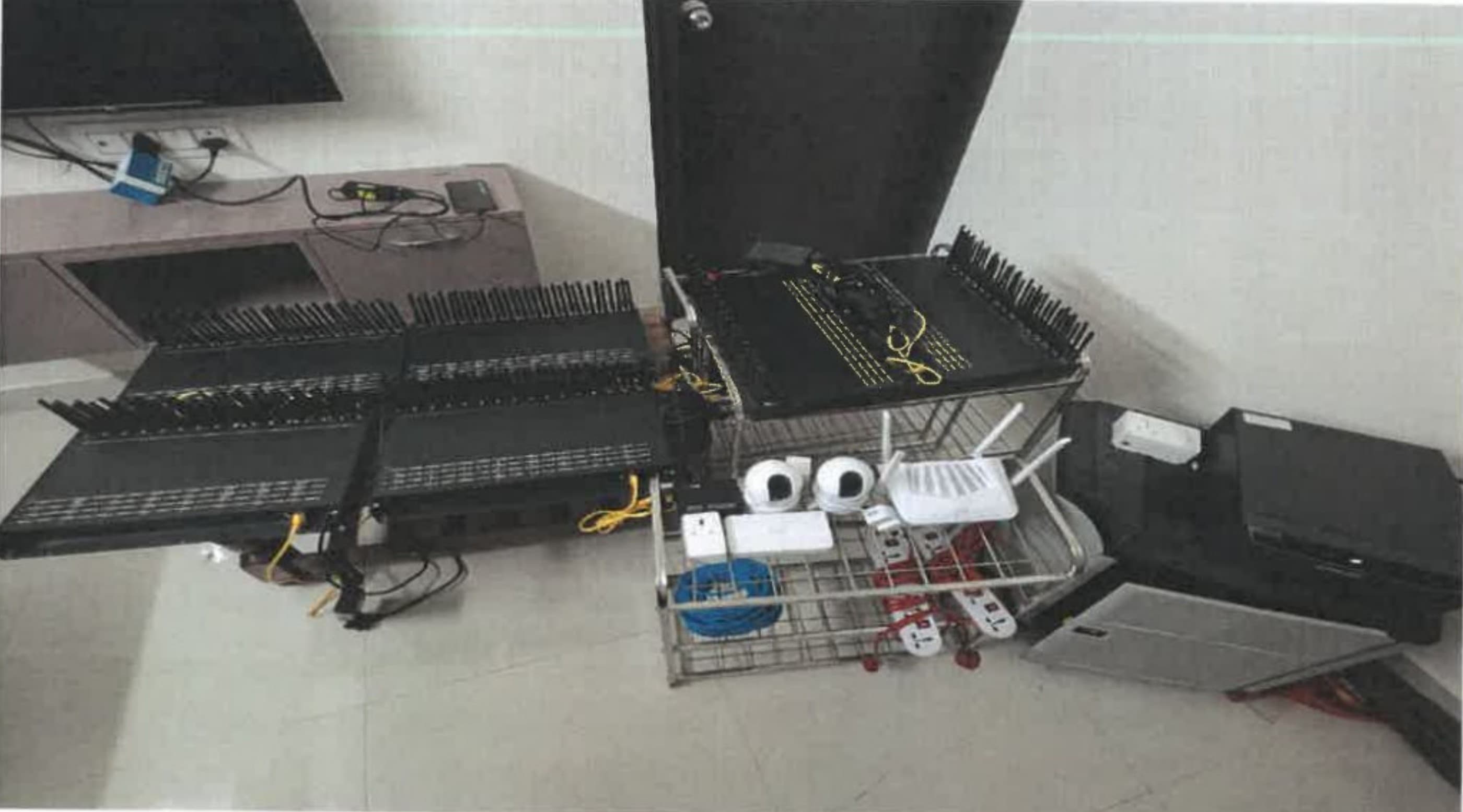 Karnataka Cyber Command Busts 320-SIM Box Network in Bengaluru's Whitefield; 4 Arrested in Maharashtra e-SIM Supply Chain